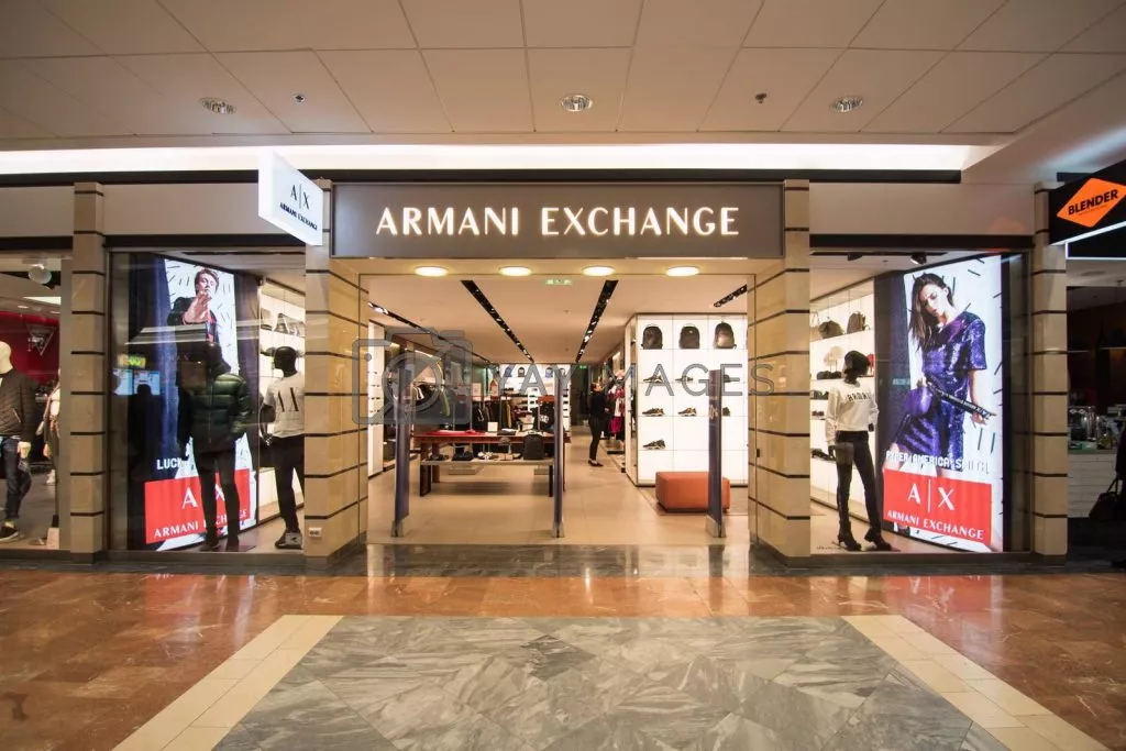 Armani Exchange áp dụng RFID để hiển thị thông tin hàng hóa theo thời gian thực