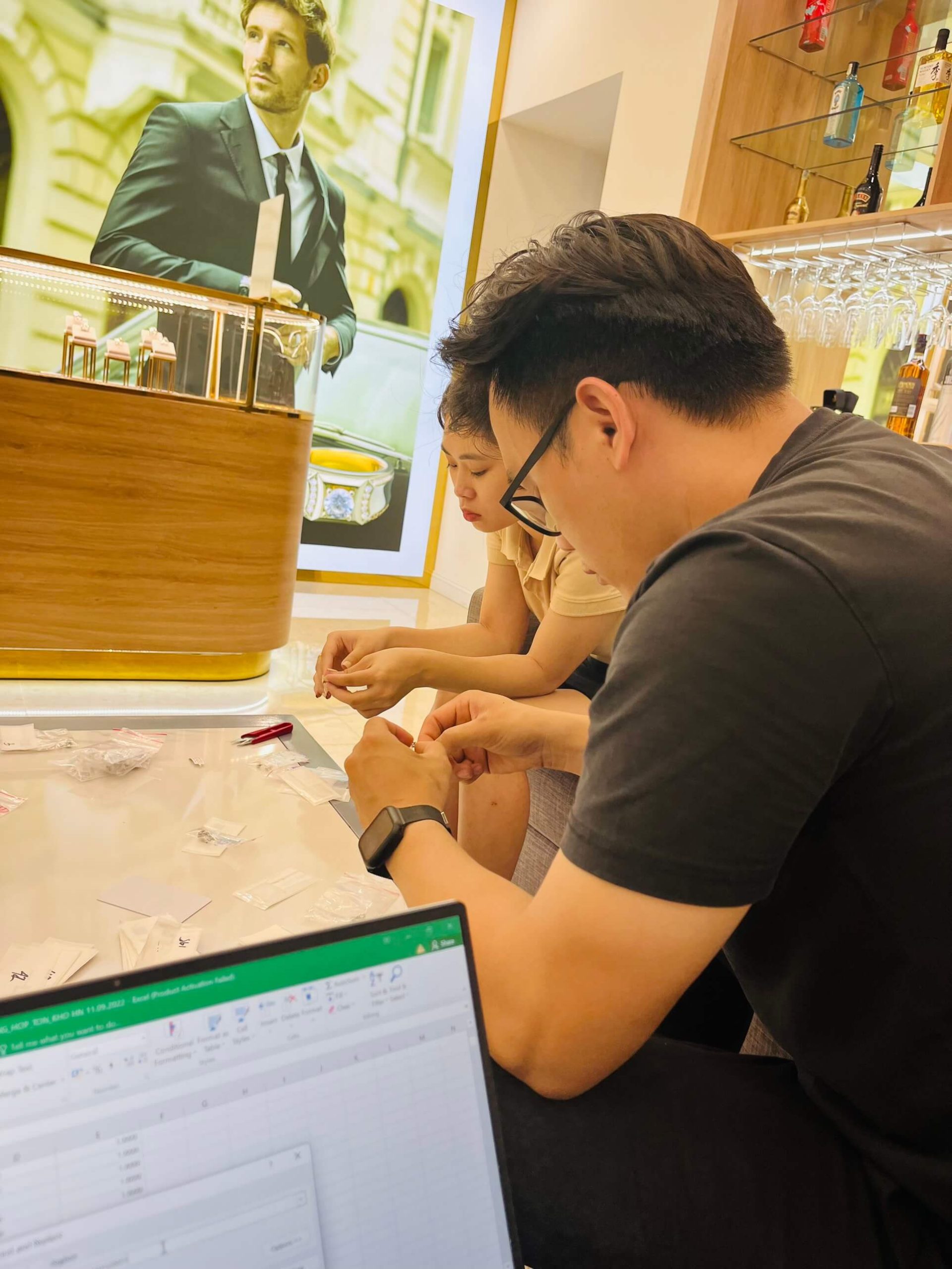 Giải pháp quản lý hàng hóa trang sức ứng dụng RFID​ tại Tierra do Trackify triển khai