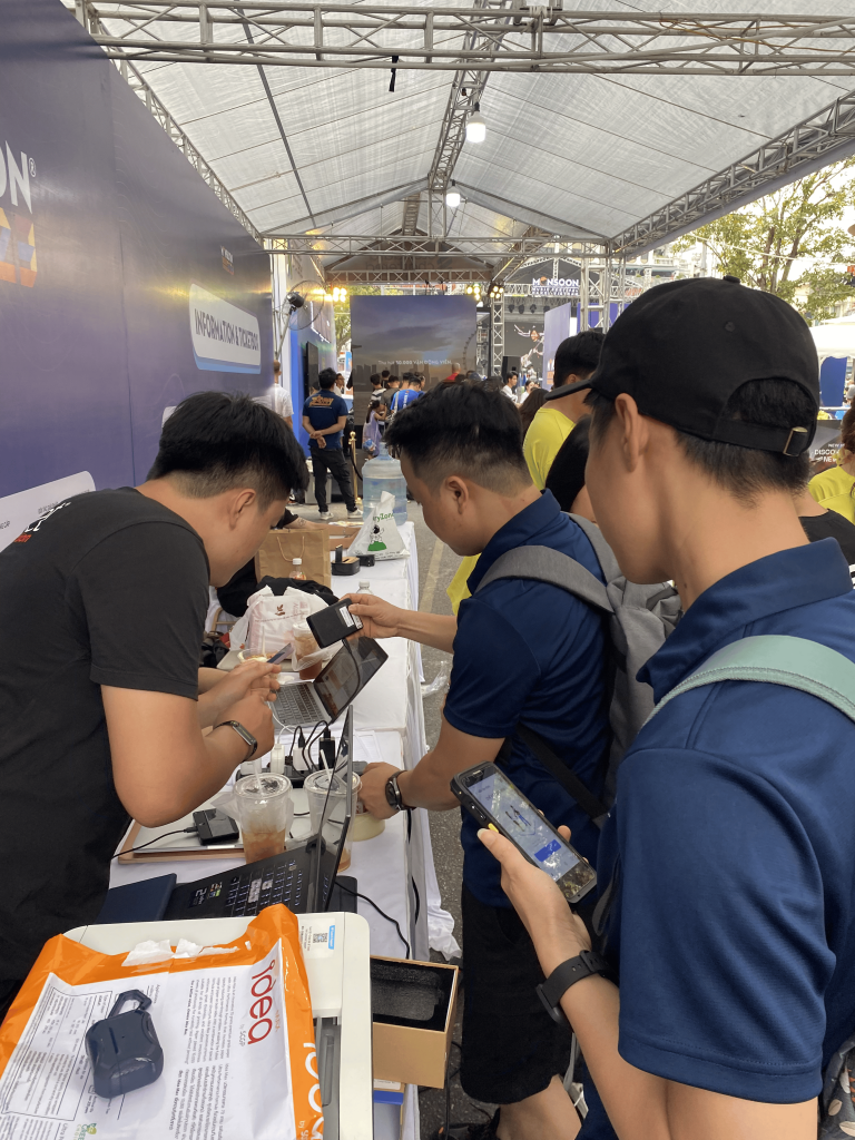 Trackify triển khai hệ thống quản lý sự kiện bằng RFID cho Monsoon Music Festival Thực trạng trước khi triển khai hệ thống quản lý sự kiện ứng dụng RFID